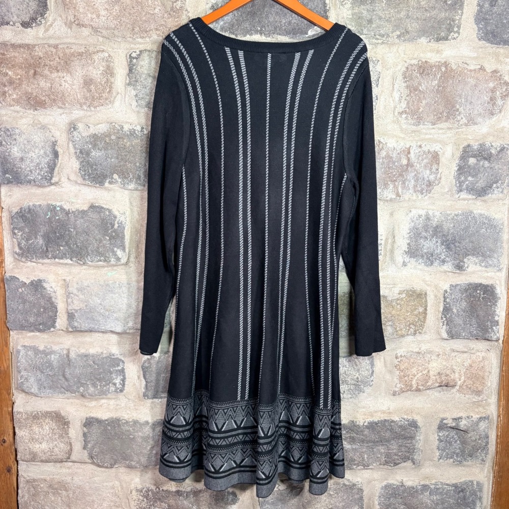 CloudChaser Women's 2X Black Grey Striped Geometric Knit Sweater Dress Knitwear - Picture 5 of 8